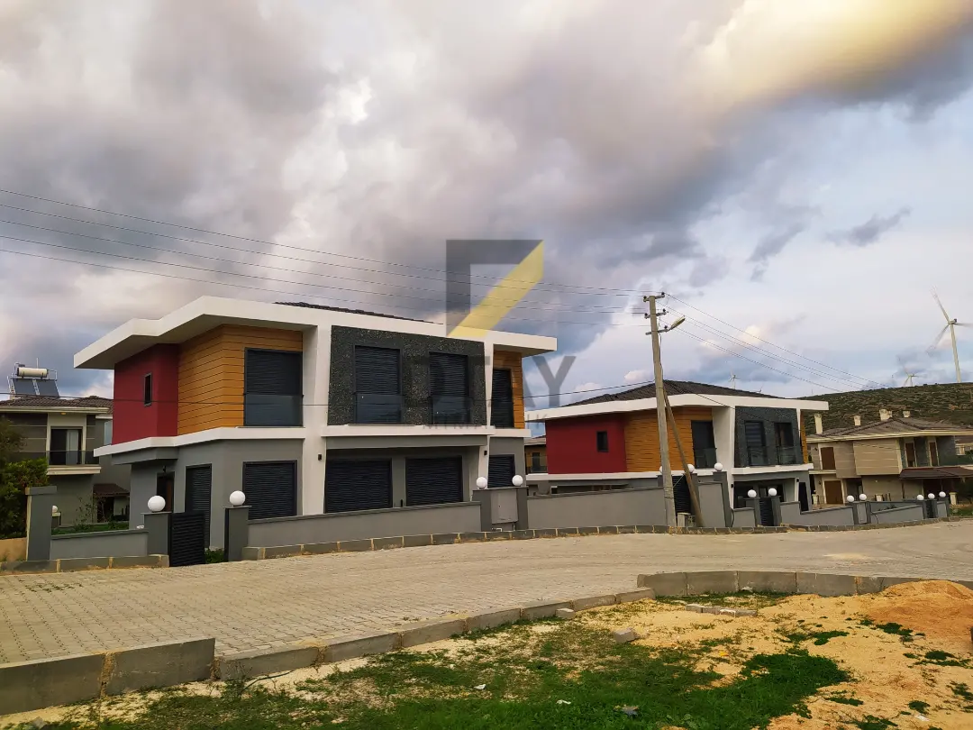 İzmir Çeşme Villa — cephe — genel